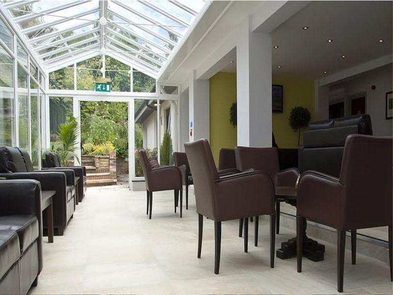 Regency Park Hotel, Health Club&Spa Thatcham Exterior foto