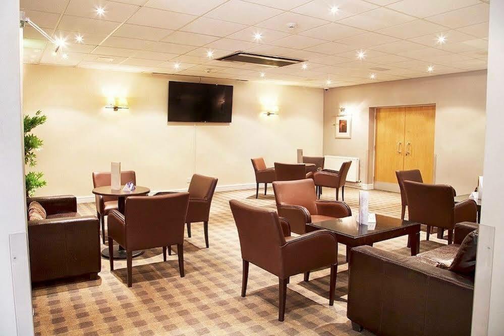 Regency Park Hotel, Health Club&Spa Thatcham Exterior foto