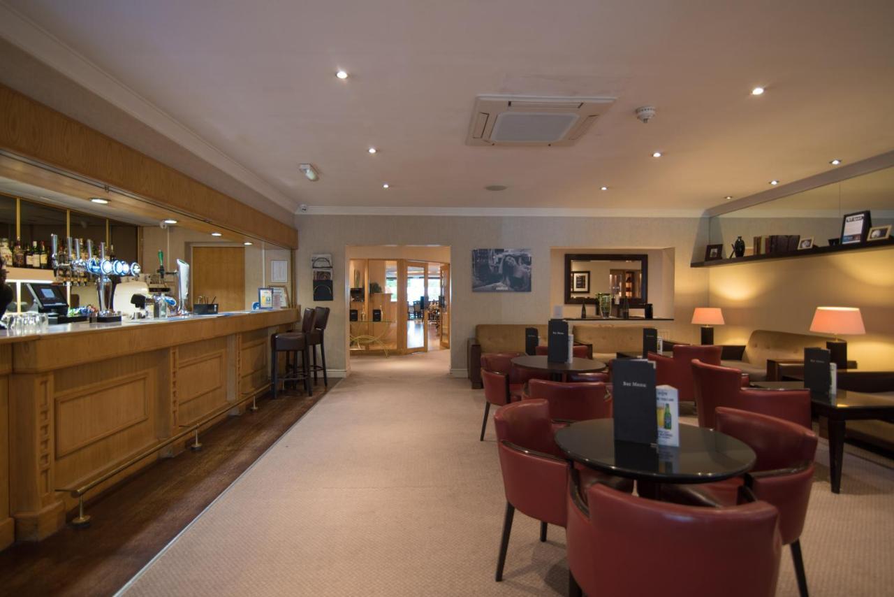 Regency Park Hotel, Health Club&Spa Thatcham Exterior foto